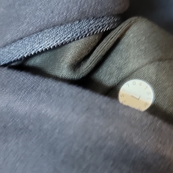 lululemon athletica Men's True Blue Hooded Jacket - Picture 5 of 11